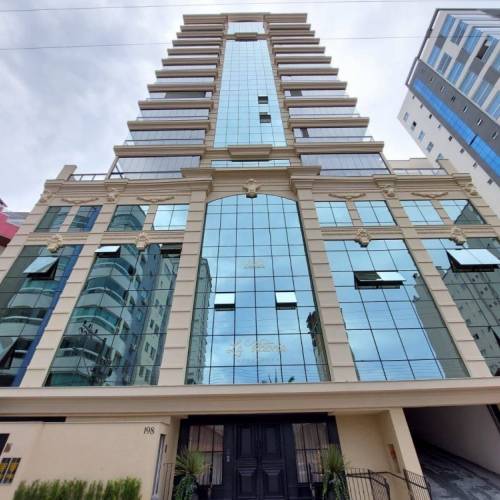 Apartamento com 3 suites 