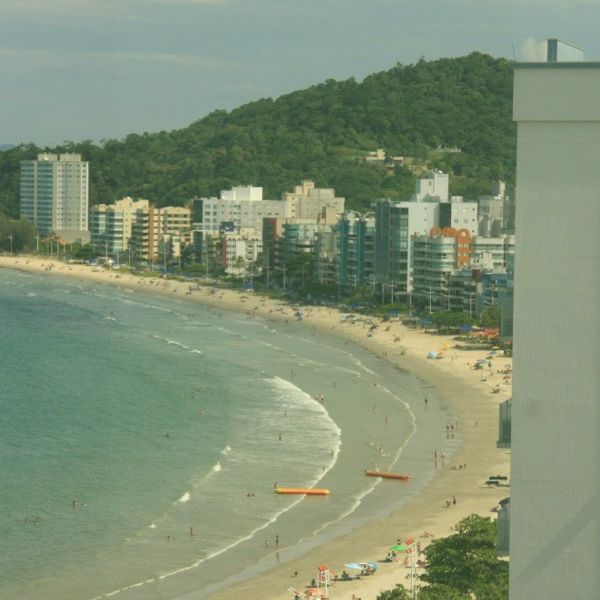 Apartamento 6 Sutes Centro de Itapema