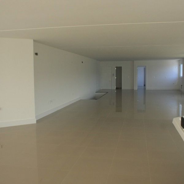 Apartamento 6 Sutes Centro de Itapema
