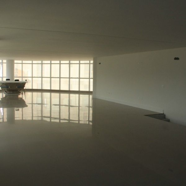 Apartamento 6 Sutes Centro de Itapema