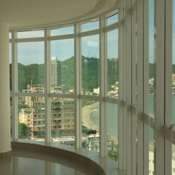 Apartamento 6 Sutes Centro de Itapema