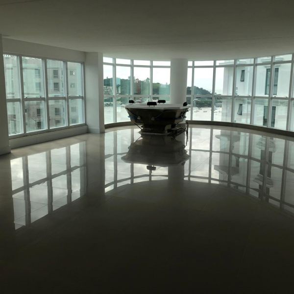 Apartamento 6 Sutes Centro de Itapema