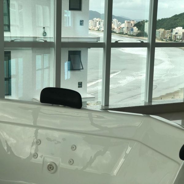Apartamento 6 Sutes Centro de Itapema