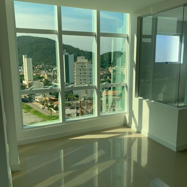Apartamento 6 Sutes Centro de Itapema