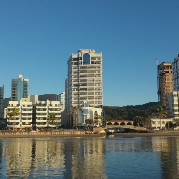Apartamento 4 Sutes Centro de Itapema