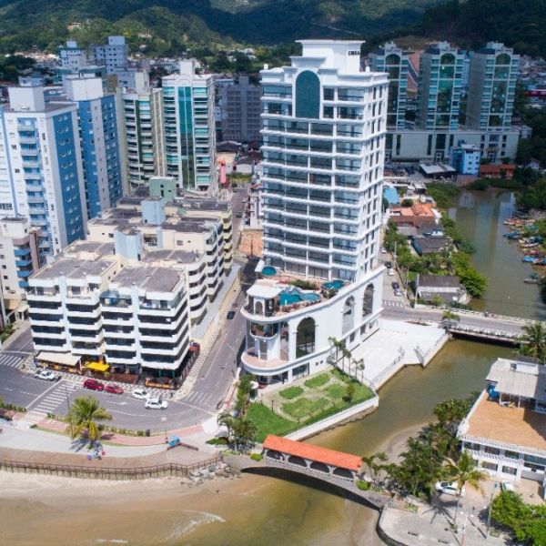 Apartamento 4 Sutes Centro de Itapema
