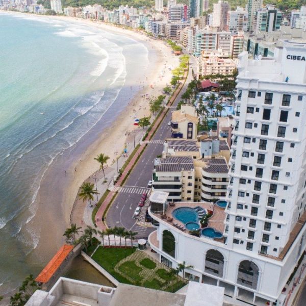 Apartamento 4 Sutes Centro de Itapema